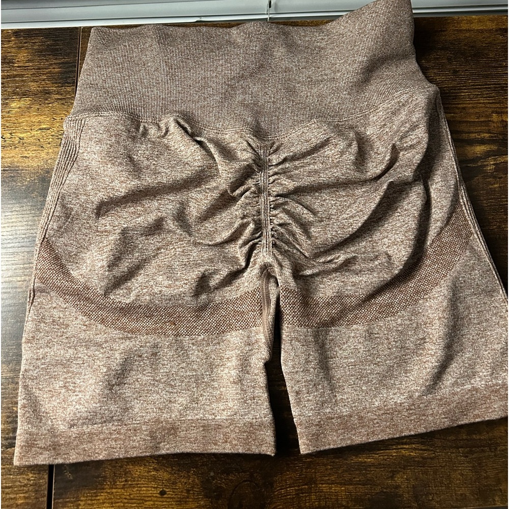 QQQ shorts beige/brown size m